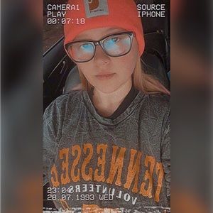 Meet your Posher, Eve